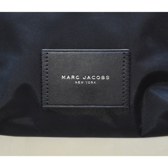 MARK JACOBS NEW BIKER NORTH SOUTH BLACK NYLON CROSSBODY BAG - Picture 8 of 9